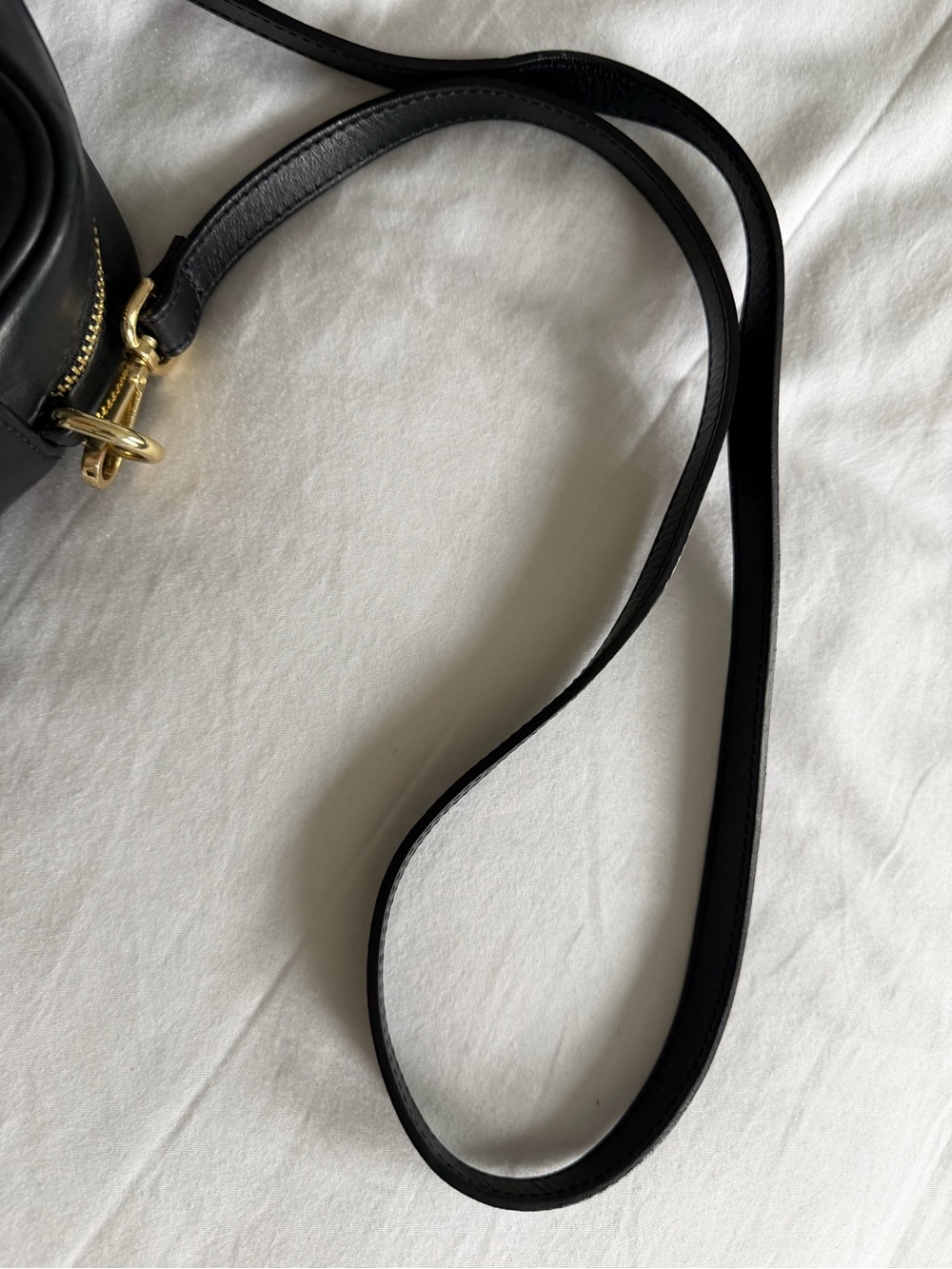 Valentino Black Leather Embossed V Logo Crossbody Camera Bag with Tassel - Picture 5 of 11